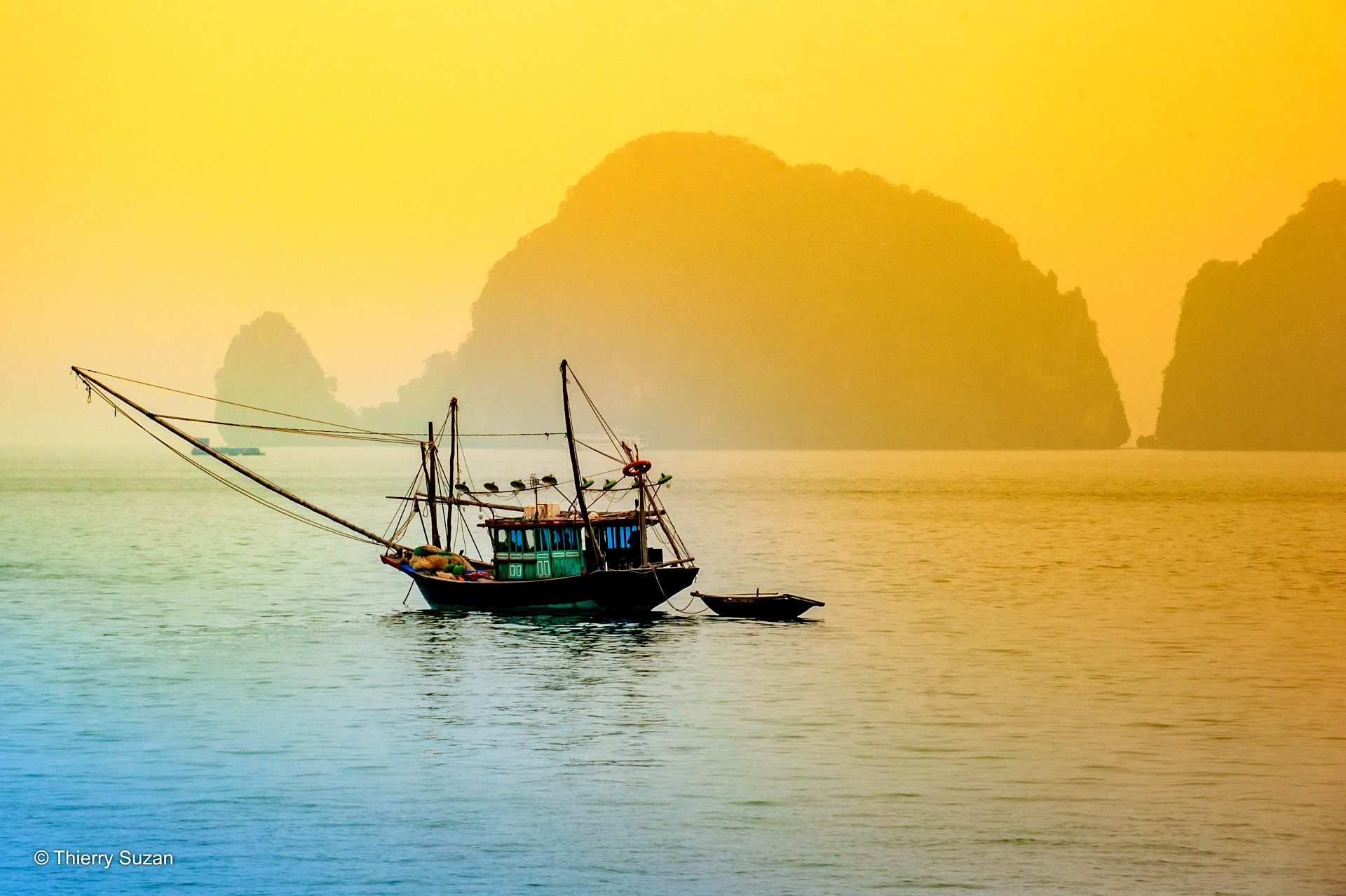 La symphonie des rochers | Baie d’Halong
